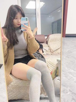 抖音网红昕昕很萌微密圈视频梗资源，展现女性优雅与魅力