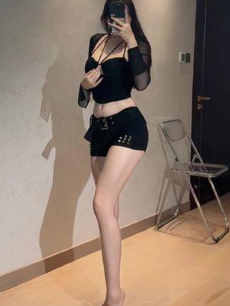 性感与可爱并存!可可西yyy微密圈JK制服穿搭热议中 性感与可爱并存!可可西yyy微密圈JK制服穿搭热议中