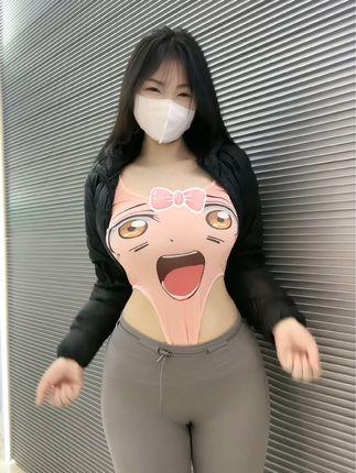 微密圈爆火可爱的肉巴新作，她的身材与风格让人无法抗拒