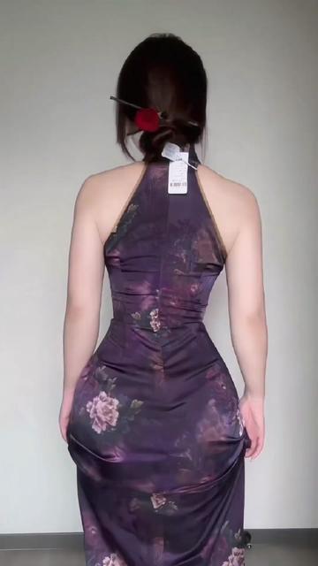 时尚网红桃沢樱呀微密圈圈子作品展示，猫眼小皮衣的创意演绎和独特魅力