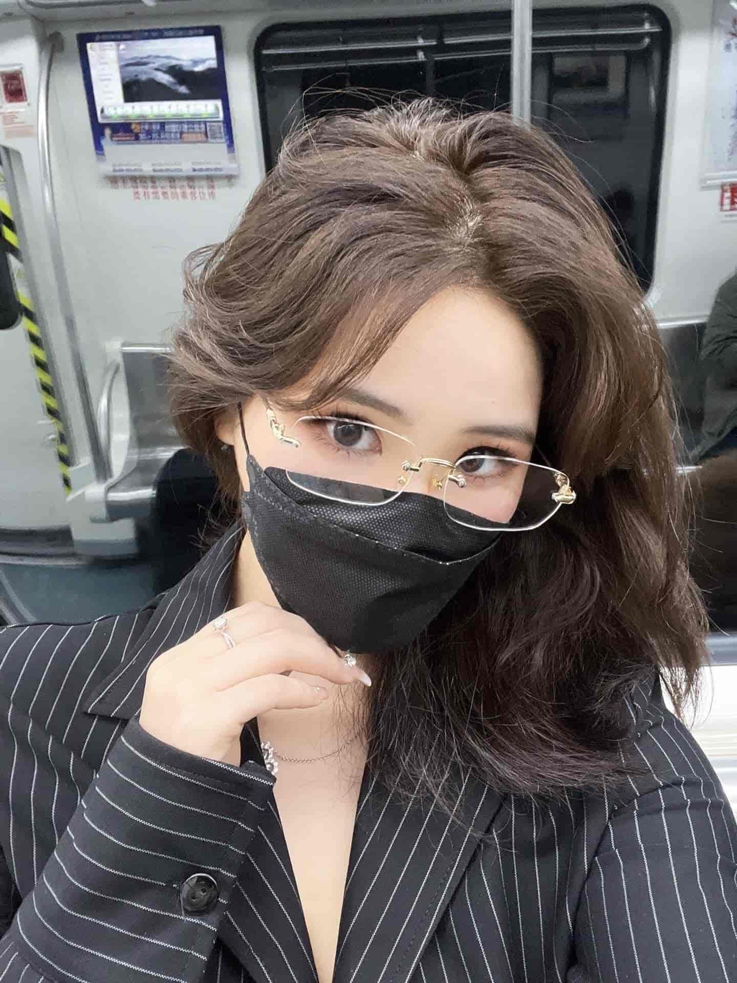 安妮-yoo微密圈背后的故事，探索网红的真实生活