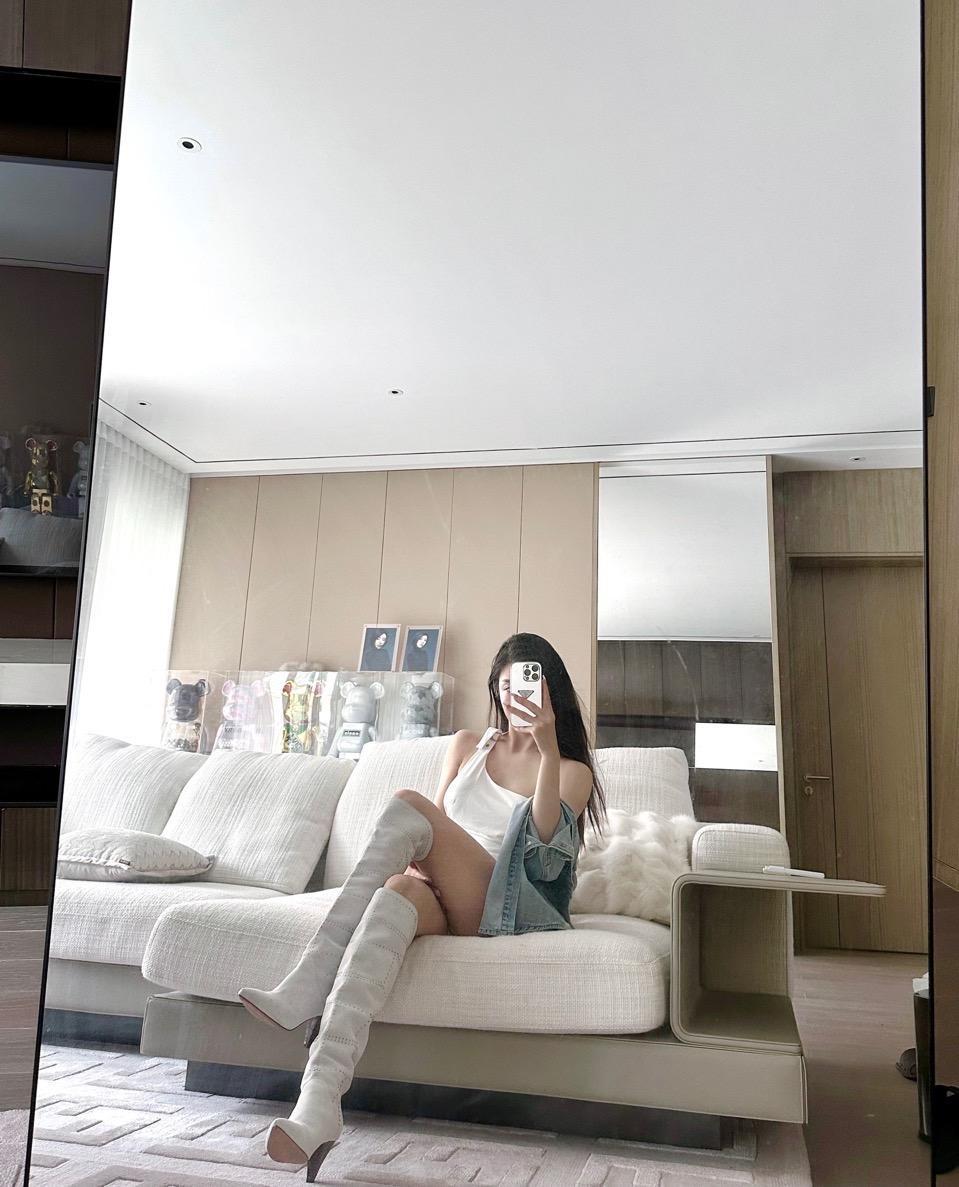 微密圈中超有料健身女神金希儿介绍，性感风采魅力四射