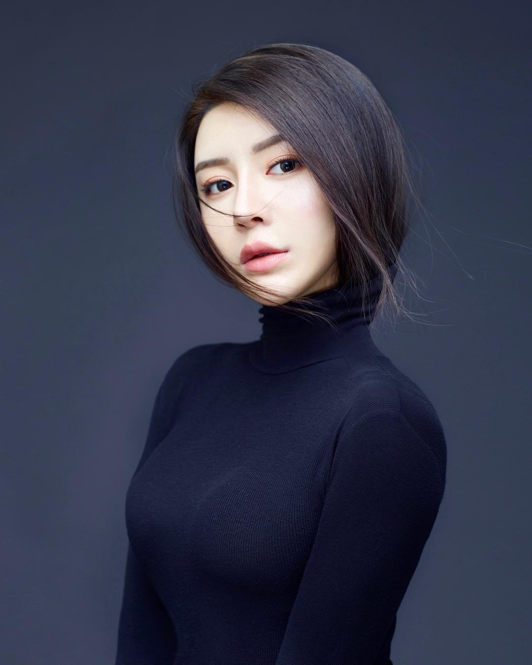 微密圈中超有料健身女神金希儿介绍，性感风采魅力四射