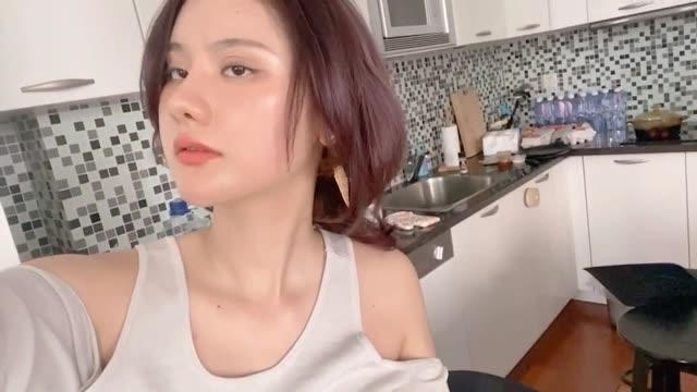 网红就是阿朱啊打扰电竞男友打游戏,其捣乱的下场写真照图片视频什么梗 网红就是阿朱啊打扰电竞男友打游戏,其捣乱的下场写真照图片视频什么梗