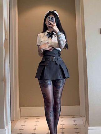 卡通百科老王个人简历揭秘,她的背景和职业道路是什么? 卡通百科老王个人简历揭秘,她的背景和职业道路是什么?