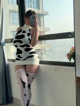 迷人的五姨太微密圈视频评测，抖音网红的生活日常