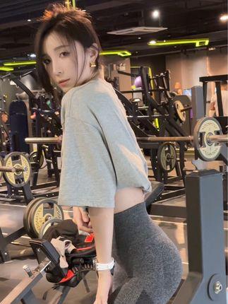 李嘉欣97微密圈门槛圈子揭秘，她是如何成为网红的？