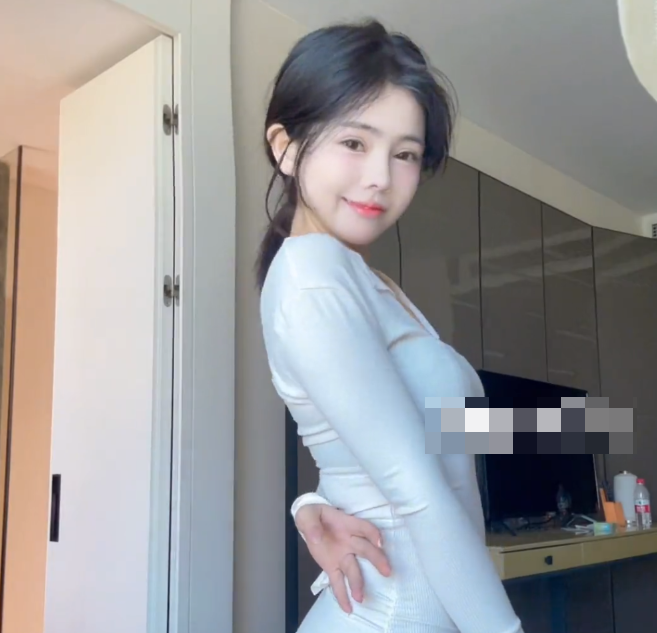 抖音网红小猫日记微密圈，和可爱的小猫一起发现生活中的美好