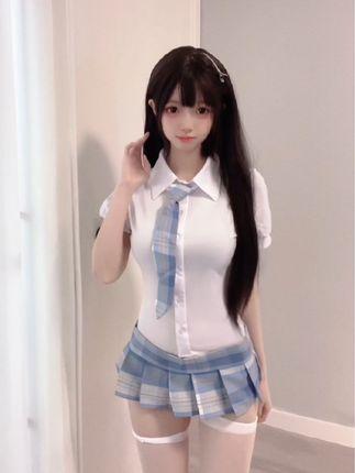 小马漫漫微密圈作品内容展现，时尚穿搭与个性魅力的完美结合