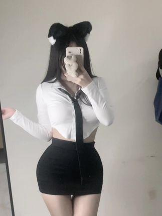 小芋泥yyy的时尚穿搭技巧，她的穿搭风格有哪些独特之处？