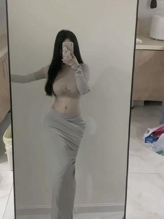 小芋泥yyy的时尚穿搭技巧，她的穿搭风格有哪些独特之处？