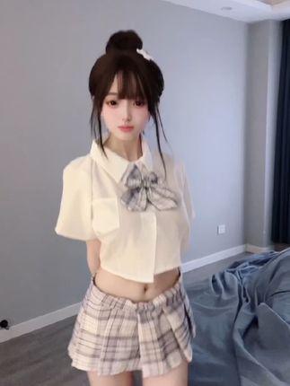 小马漫漫直播活动，了解她的直播互动与精彩瞬间