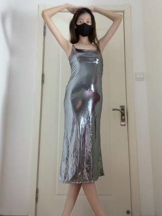 微密圈模特不爱穿shoes作品展示，热议原因及背后的时尚趋势解读