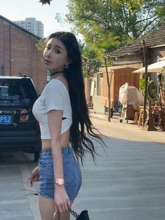 李嘉欣97微博内容独家解析,她的言语背后藏着怎样的心情? 李嘉欣97微博内容独家解析,她的言语背后藏着怎样的心情?