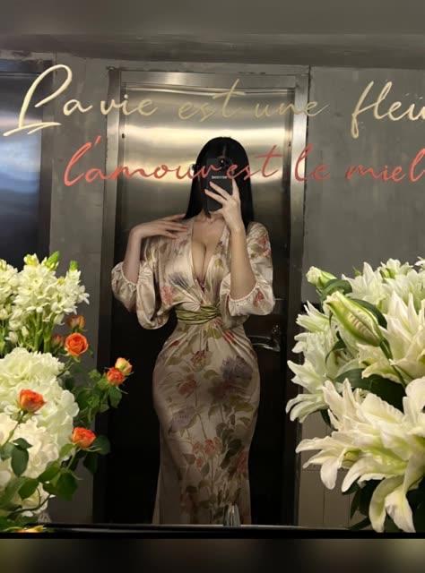 奶白鹿神微密圈里的性感写真,尽情欣赏她的魅力 奶白鹿神微密圈里的性感写真,尽情欣赏她的魅力