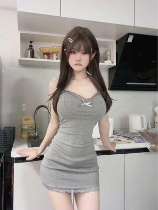 给乔买裙子微密圈作品资源的苗族服饰，展现自然之美的精致细节