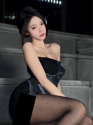 微密圈美了个滢的红色套装引发热议,御姐范儿十足 微密圈美了个滢的红色套装引发热议,御姐范儿十足