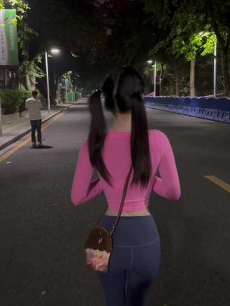 无欲无求的推土君微密圈作品资源，神秘风格颜值走红抖音平台