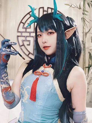 一只佐佐酱(二佐Nisa)微密圈作品资源，未来感科幻主题服装展现独特个性