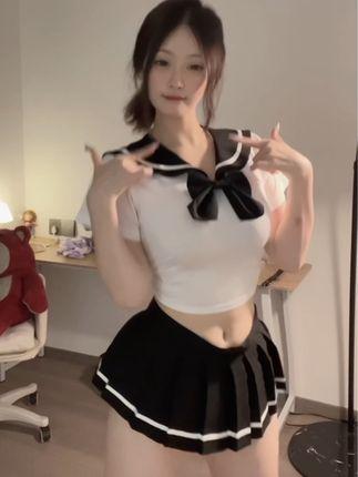 肉感颜值博主好多肉作品,丰满身材搭配独特风格 肉感颜值博主好多肉作品,丰满身材搭配独特风格