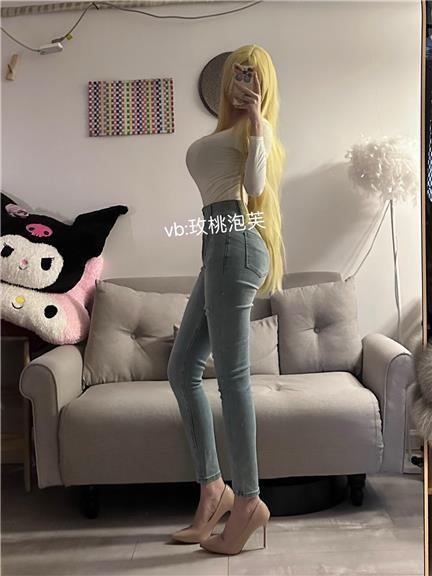 玫桃泡芙照片合集分享，尽览她的多面美态