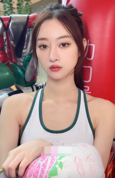 麻辣兔头girl微密圈拳击女孩YYDS锻炼穿搭教你如何选择合适服饰