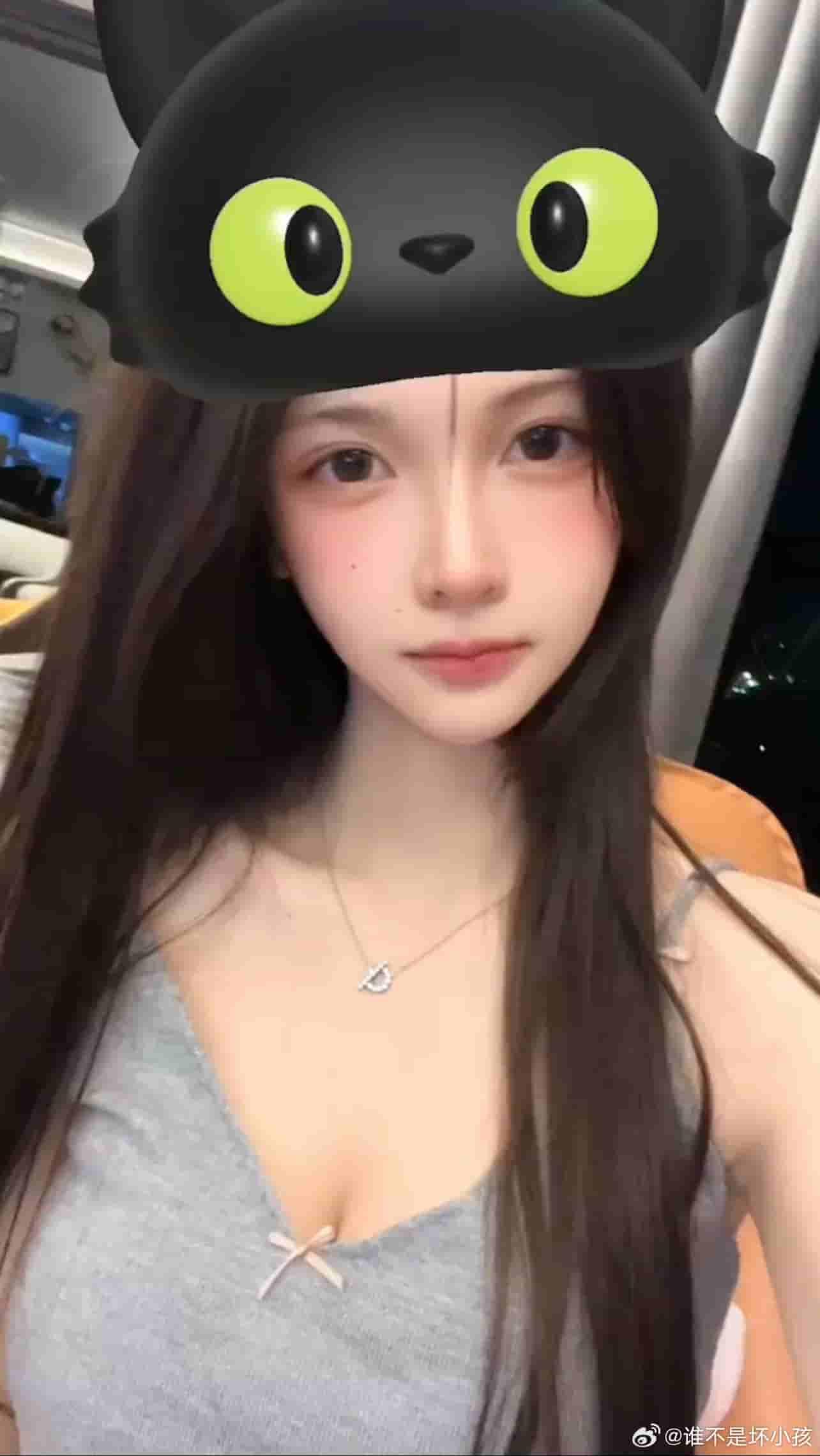 颜值博主刘辉微密圈作品资源惊艳无数粉丝，引领时尚潮流