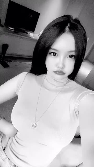 张鑫Amy的个人代表作品，她的创作风格与特点