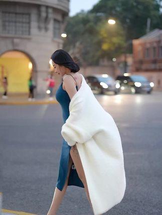 果儿Victoria化身女教师,仿佛真的置身于教室之中 果儿Victoria化身女教师,仿佛真的置身于教室之中