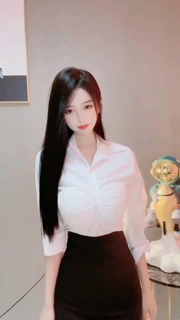 机智可爱肤白貌美的大兔兔的粉丝互动,她如何与粉丝互动? 机智可爱肤白貌美的大兔兔的粉丝互动,她如何与粉丝互动?