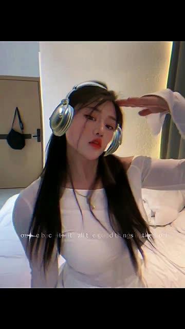 机智可爱肤白貌美的大兔兔的粉丝互动,她如何与粉丝互动? 机智可爱肤白貌美的大兔兔的粉丝互动,她如何与粉丝互动?