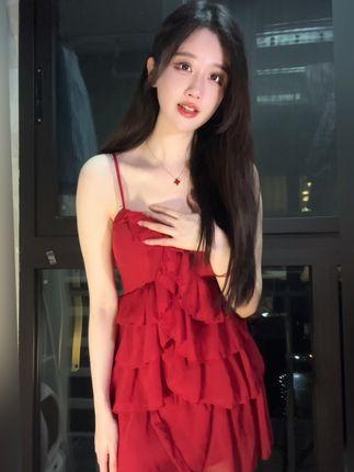 轩子巨2兔大晒私密照,网友询问腿边黑色的一团是什么? 轩子巨2兔大晒私密照,网友询问腿边黑色的一团是什么?