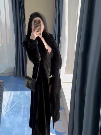 不爱笑的赛琳维密照片,欣赏她的高清美照和时尚风采 不爱笑的赛琳维密照片,欣赏她的高清美照和时尚风采