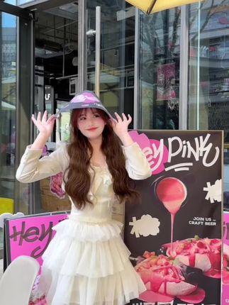 十万口草莓粥粥微密圈写真全集，最独家资源尽在此处