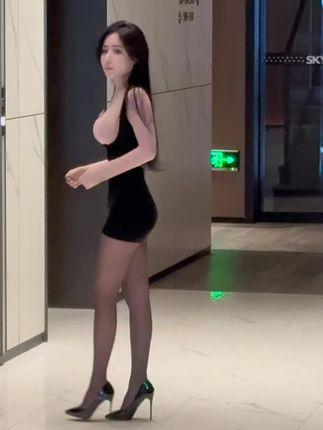 抖音短视频大飞起来了微密圈作品系列,创作者文案的巧妙运用吸引观众 抖音短视频大飞起来了微密圈作品系列,创作者文案的巧妙运用吸引观众