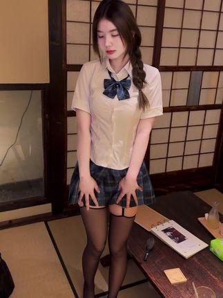 快手女神八酱的时尚潮流影响力,揭秘八酱在时尚界的独特魅力 快手女神八酱的时尚潮流影响力,揭秘八酱在时尚界的独特魅力