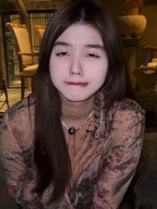 快手女神八酱的时尚潮流影响力,揭秘八酱在时尚界的独特魅力 快手女神八酱的时尚潮流影响力,揭秘八酱在时尚界的独特魅力