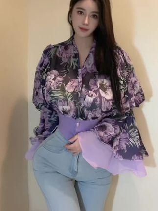 微密圈_猪小七抖音261万粉丝博主有颜值有身材大灯真的太晃了，猪小七的粉丝为何爱她？