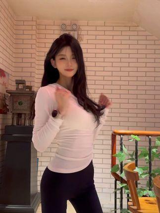 一只树懒的名场面集锦，她的经典瞬间为何引发热议