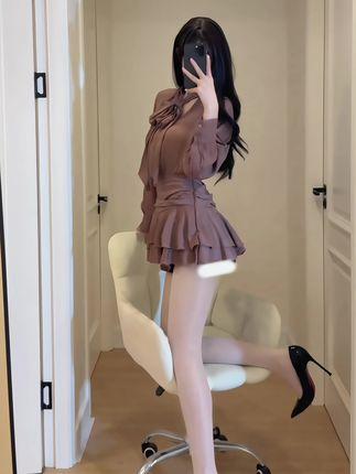 抖音网红猫梨梨圈内资源，她的粉丝福利大放送