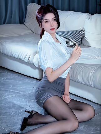 九头身女神美了个滢的魅力解读——作品鉴赏指南 九头身女神美了个滢的魅力解读——作品鉴赏指南