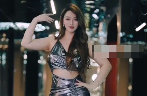 尤妮丝微密圈最新精选作品剧情「摩登都市」爱情的成长之旅