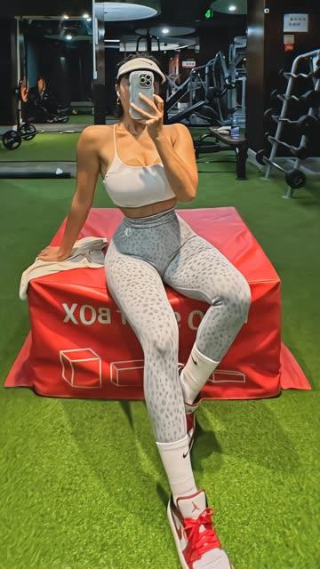 鹿瑶本瑶是谁?(抖音网红鹿瑶本瑶的真实身份揭秘) 鹿瑶本瑶是谁?(抖音网红鹿瑶本瑶的真实身份揭秘)