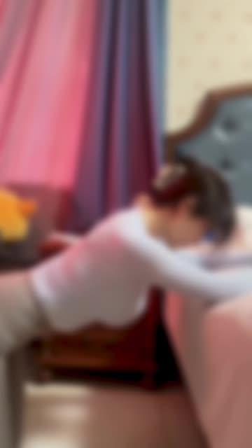 小艾根本吃不饱是什么梗，网红背后故事