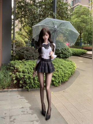 小马漫漫的定制作品大全，如何定制她的专属内容？