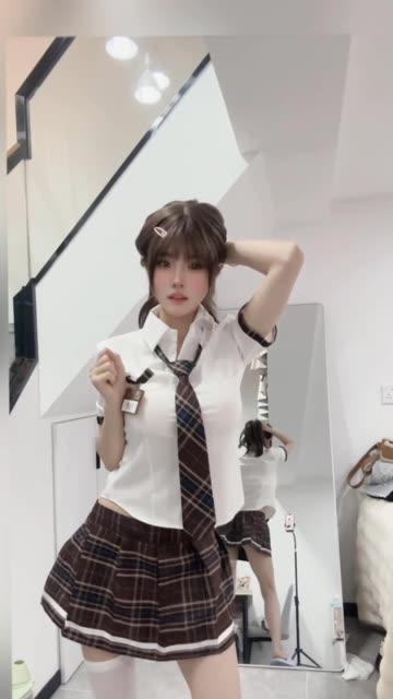 抖音网红给乔买裙子微密圈付费内容，最新图集和视频揭秘