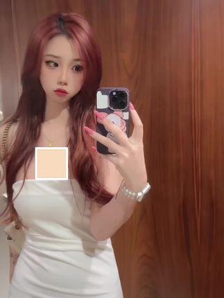 抖音网红不要说我很漂亮(云朵儿的圈子)微密圈作品，完美曲线和清新颜值让人心动