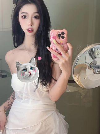 抖音网红不要说我很漂亮(云朵儿的圈子)微密圈作品，完美曲线和清新颜值让人心动