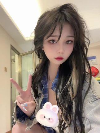 抖音网红不要说我很漂亮(云朵儿的圈子)微密圈作品，完美曲线和清新颜值让人心动