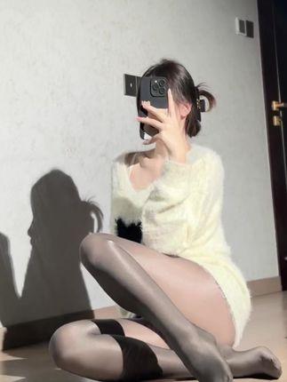 酒店撕袜秀可可西yyy黑丝美腿展现极致魅力,独家靓丽图集 酒店撕袜秀可可西yyy黑丝美腿展现极致魅力,独家靓丽图集